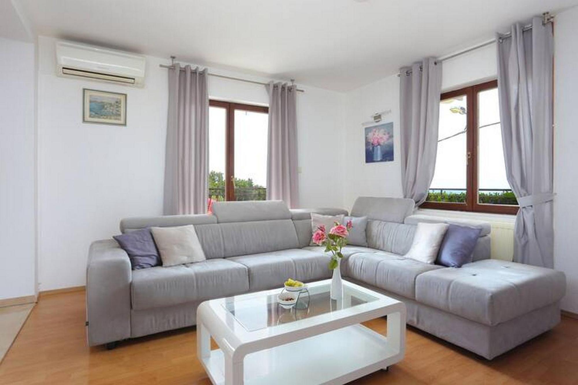 Holiday Home Mons Aureus Gornje Sitno Exterior photo