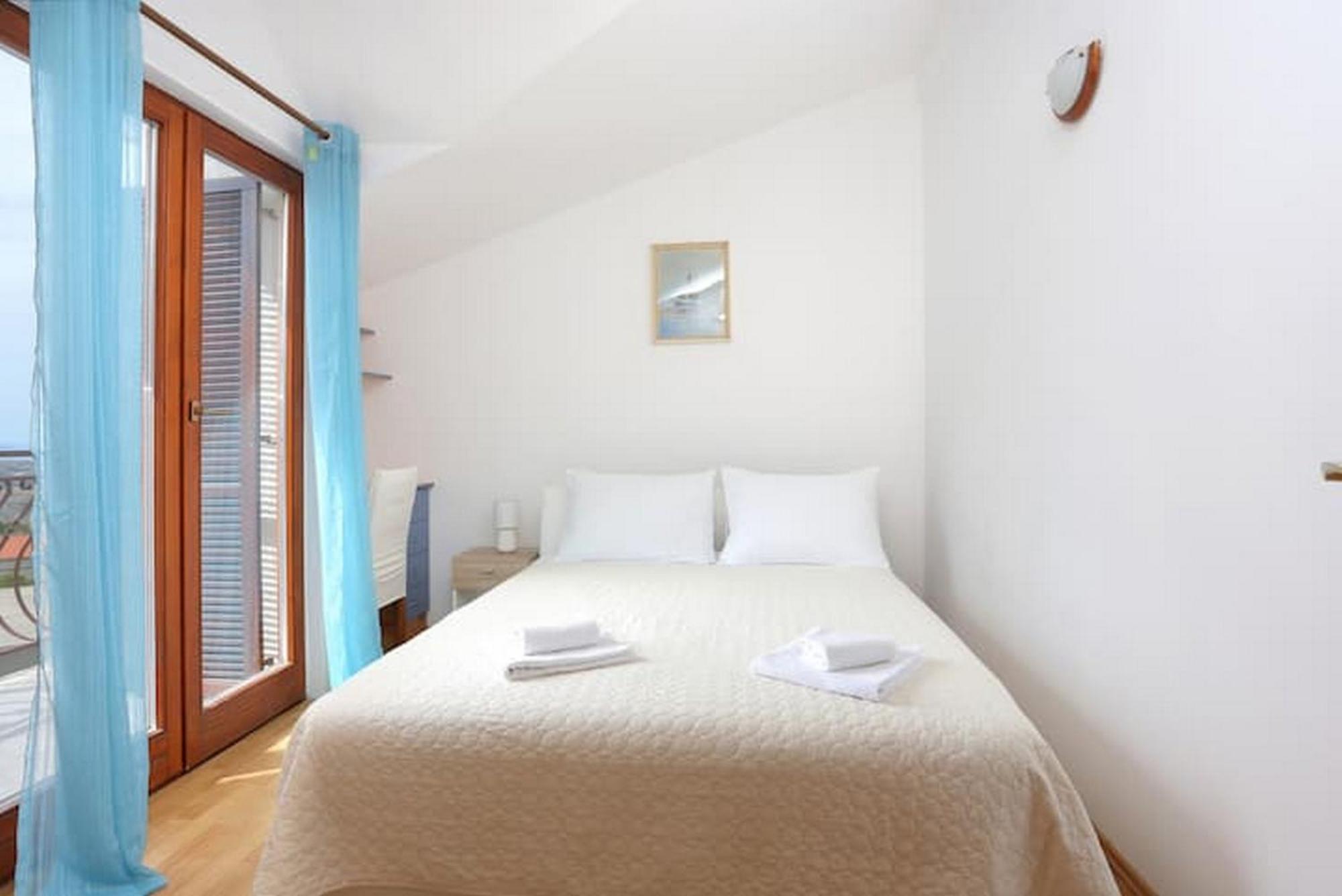 Holiday Home Mons Aureus Gornje Sitno Exterior photo