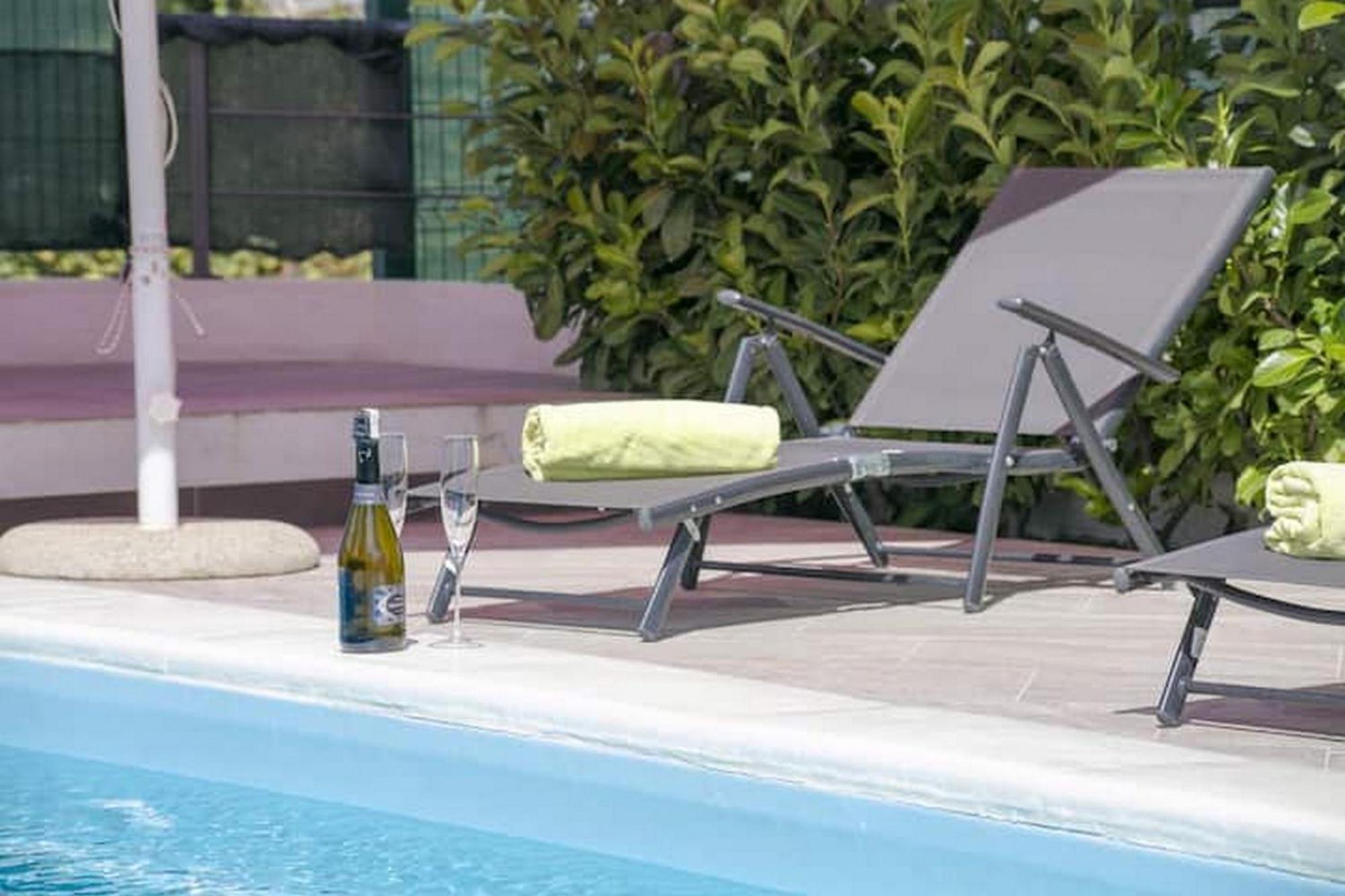 Holiday Home Mons Aureus Gornje Sitno Exterior photo